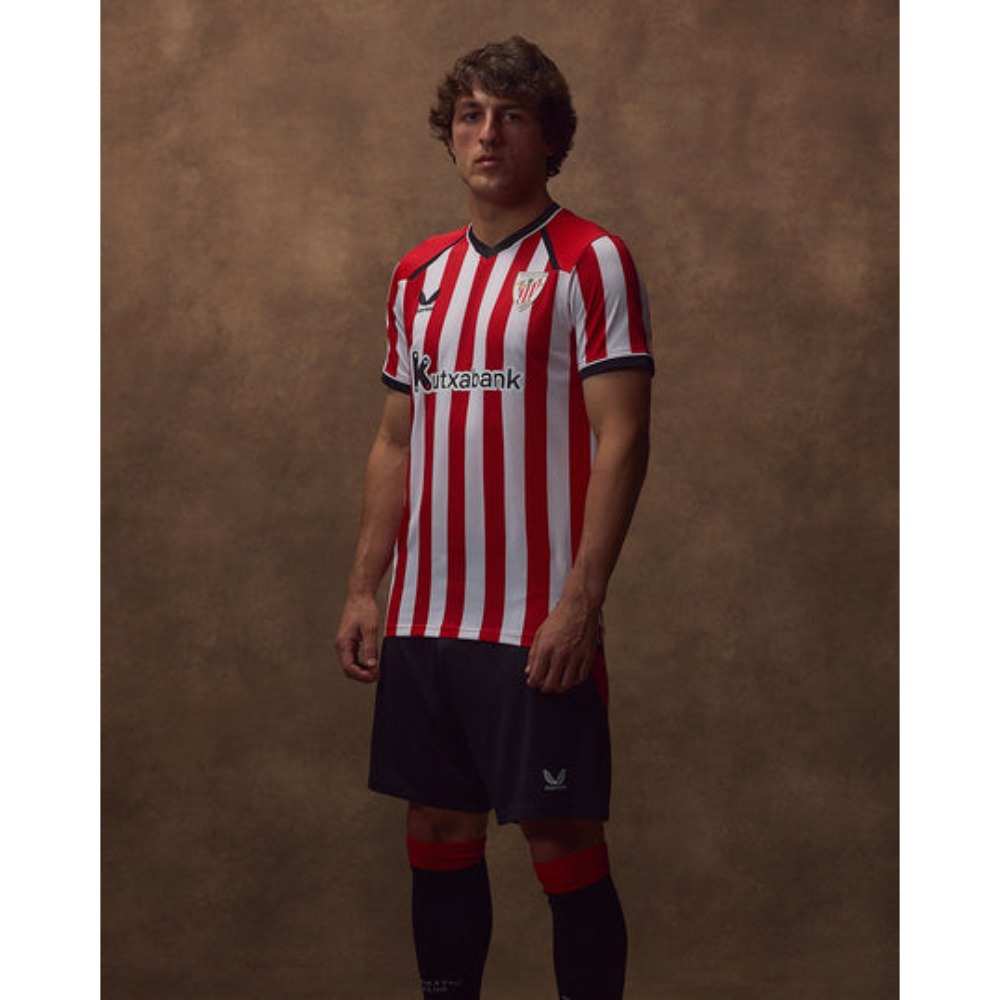 Camiseta Athletic Bilbao 2027 4 Camiseta de la primera equipación del Athletic Bilbao para la temporada 2027. Versión para adulto con los colores rojiblancos.