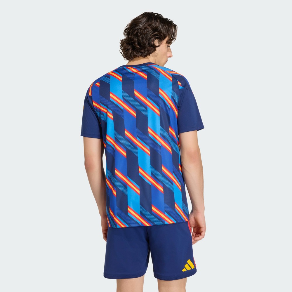 Camiseta Pre Partido España 2026 4 Camiseta oficial de entrenamiento de la Selección Española para la temporada 2026. Diseño moderno, transpirable y de alto rendimiento.