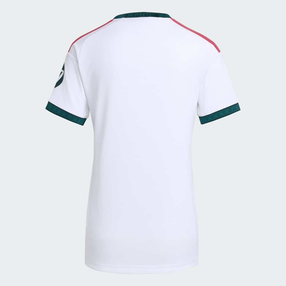 Camiseta mujer Re. Madrid 2027 7 Camiseta oficial de mujer del Real Madrid primera equipación 2027, diseño ergonómico y escudo bordado.