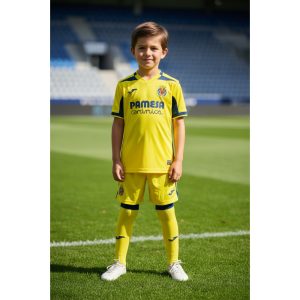 Camiseta de la primera equipación del Villarreal CF para niños de la temporada 2026/2027. Uniforme oficial de color amarillo.
