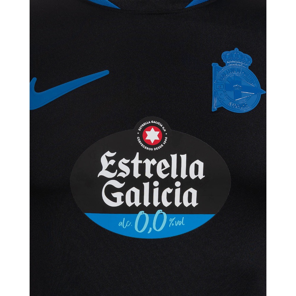 2ª Equipación Deportivo Coruña Niños 26-2027 6 Segunda equipación de niño del Deportivo Coruña para la temporada 2026-2027. Camiseta oficial para los más pequeños.