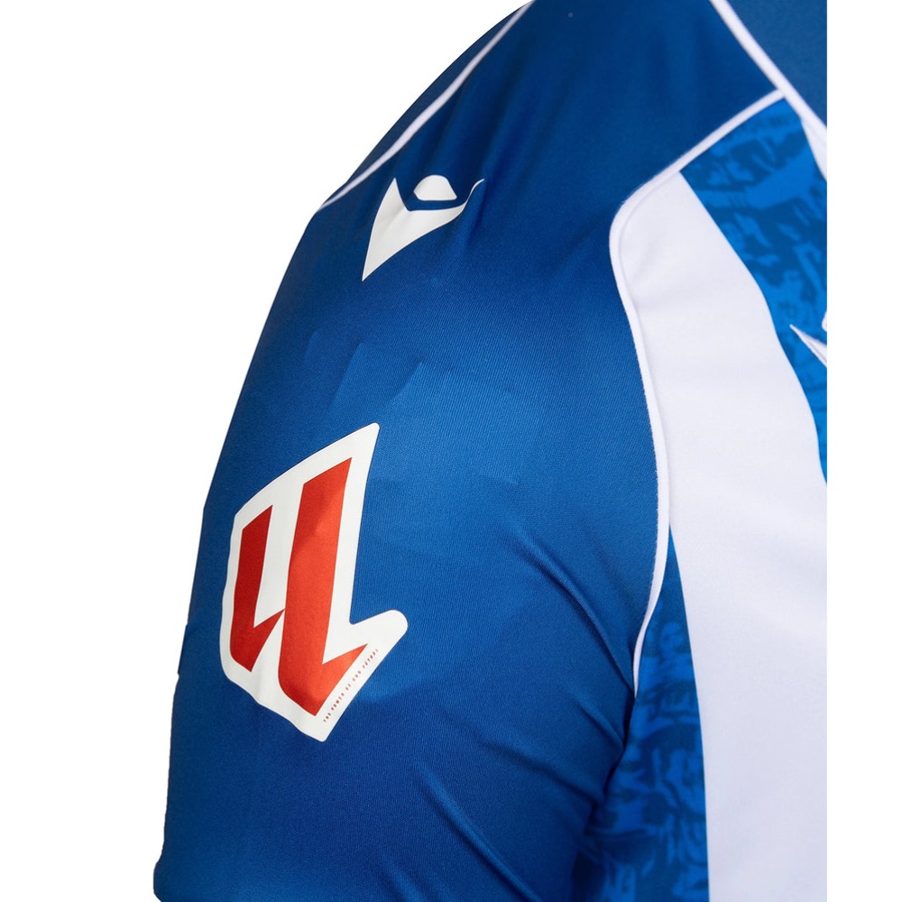 Camiseta Alaves 2026/27 9 Camiseta de la primera equipación del Deportivo Alavés para la temporada 2026/27, versión adulto.