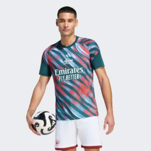 Camiseta de calentamiento del Arsenal FC para la temporada 26/27. Equipación prepartido oficial para adulto.