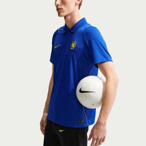 Camiseta oficial de la primera equipación del Chelsea FC 2026/2027 para adulto. Vista frontal del diseño en color azul.
