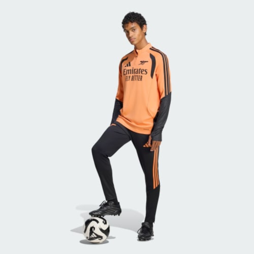 CAMISETA ENTRENAMIENTO ARSENAL 26/27 3 Camiseta de entrenamiento del Arsenal FC para la temporada 2026/2027. Ropa deportiva oficial del club para adulto.