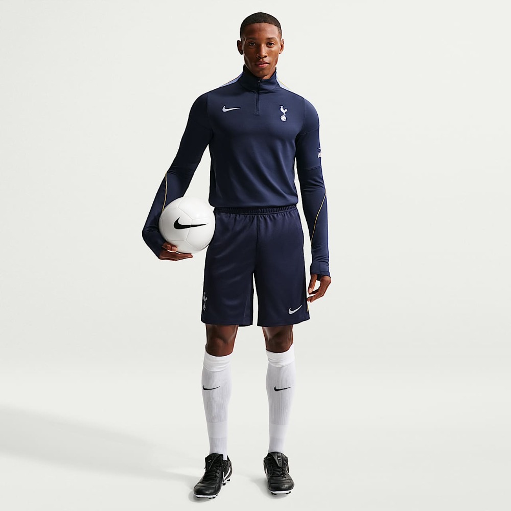 Camiseta Entrenamiento Tottenham 26/27 4 Camiseta de entrenamiento del Tottenham Hotspur para la temporada 2026-2027. Vista frontal de la equipación de adulto.