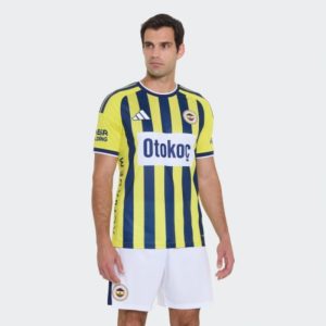 Camiseta de fútbol del Fenerbahçe para la temporada 2026-2027, primera equipación de adulto, con sus tradicionales rayas.