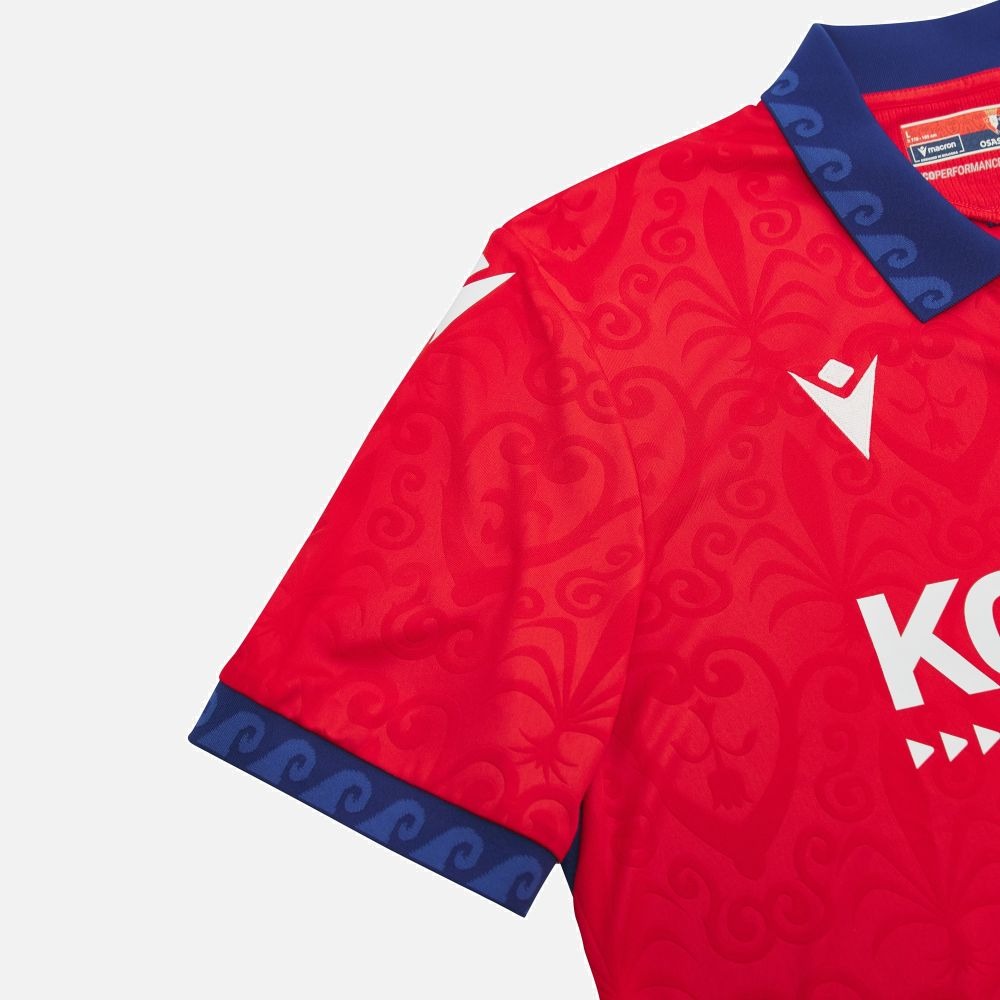 Equipación niño Osasuna 2026/27 8 Equipación local del Club Atlético Osasuna en color rojo para la temporada 2027. Camiseta de fútbol oficial para adulto.