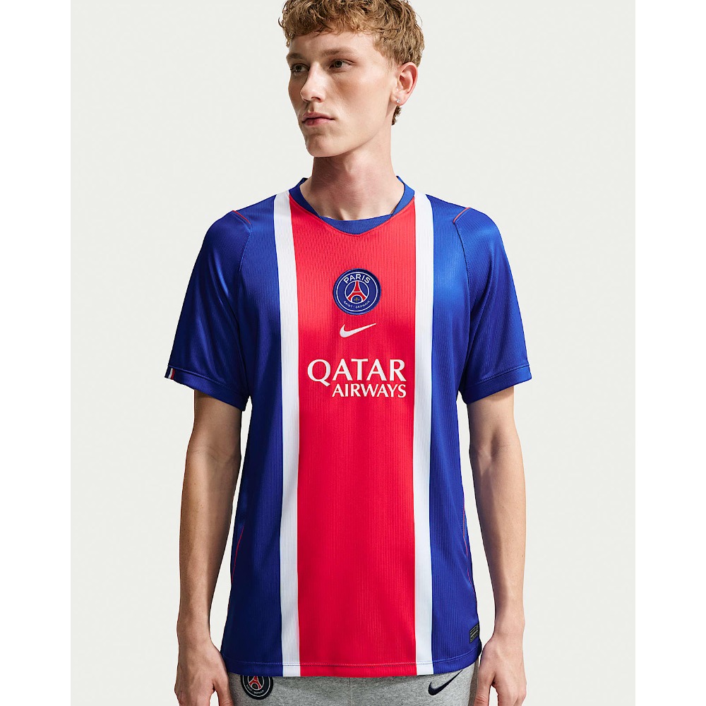 Camiseta Paris Saint-Germain 26/27 6 Camiseta de la primera equipación del Paris Saint-Germain para la temporada 2026/2027. Talla de adulto. Diseño oficial del PSG.