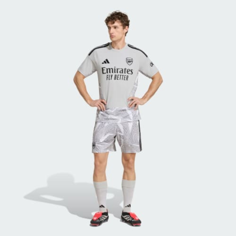 CAMISETA PORTERO ARSENAL FC 26/27 3 Camiseta de portero para adulto del Arsenal FC temporada 2026-2027. Viste la equipación oficial de guardameta de los Gunners.