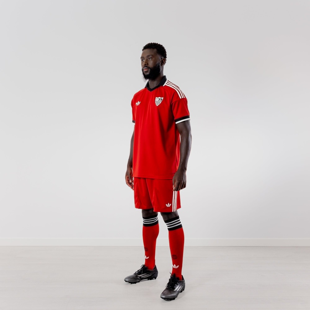 Camiseta Sevilla Visitante 2026/27 4 Vista frontal de la camiseta oficial del Sevilla FC, segunda equipación de la temporada 2026/27 para adulto.