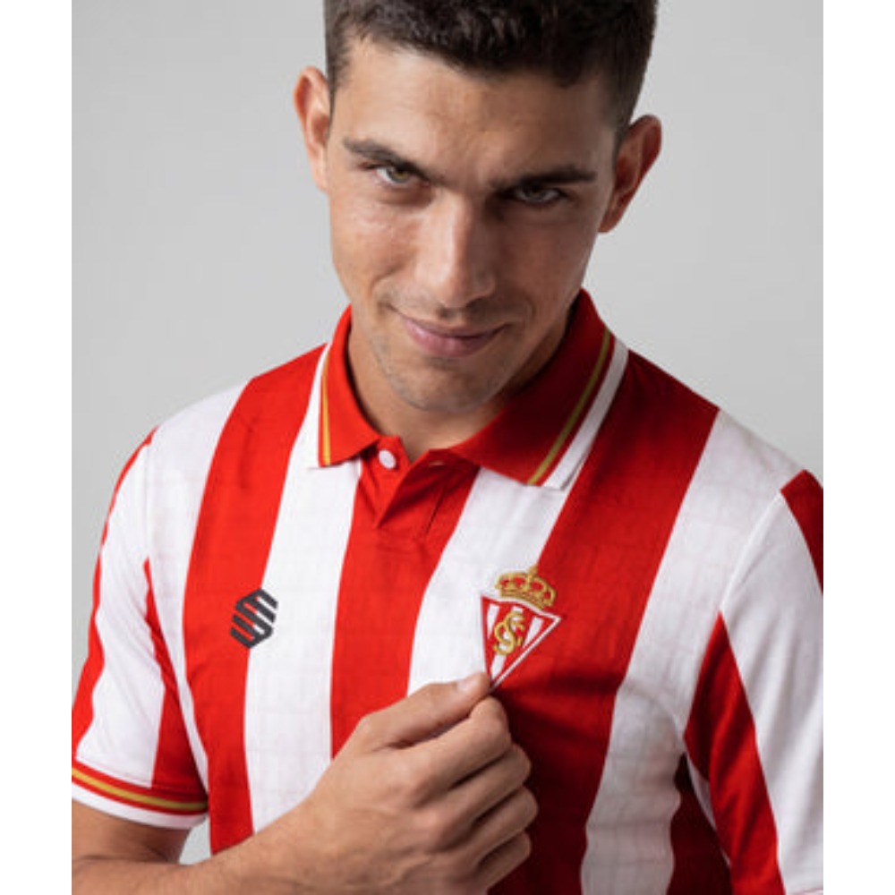 Camiseta Sporting Gijon 2026/27 2 Camiseta oficial de la primera equipación del Real Sporting de Gijón para la temporada 2026/27, versión de adulto.