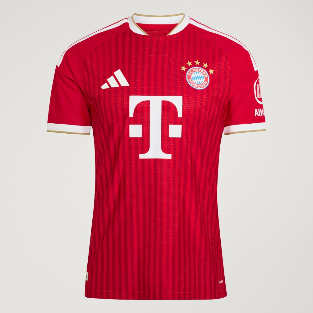Camiseta Versión Jugador Bayer Munich 26/27 4 Camiseta del Bayern Munich versión jugador para la temporada 26/27. Detalle de la primera equipación para adulto.