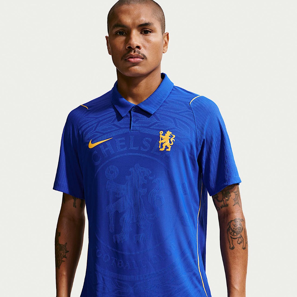 Camiseta Versión Jugador Chelsea 26/27 1 Camiseta de fútbol del Chelsea para la temporada 26/27, versión jugador para adulto. Primera equipación oficial.