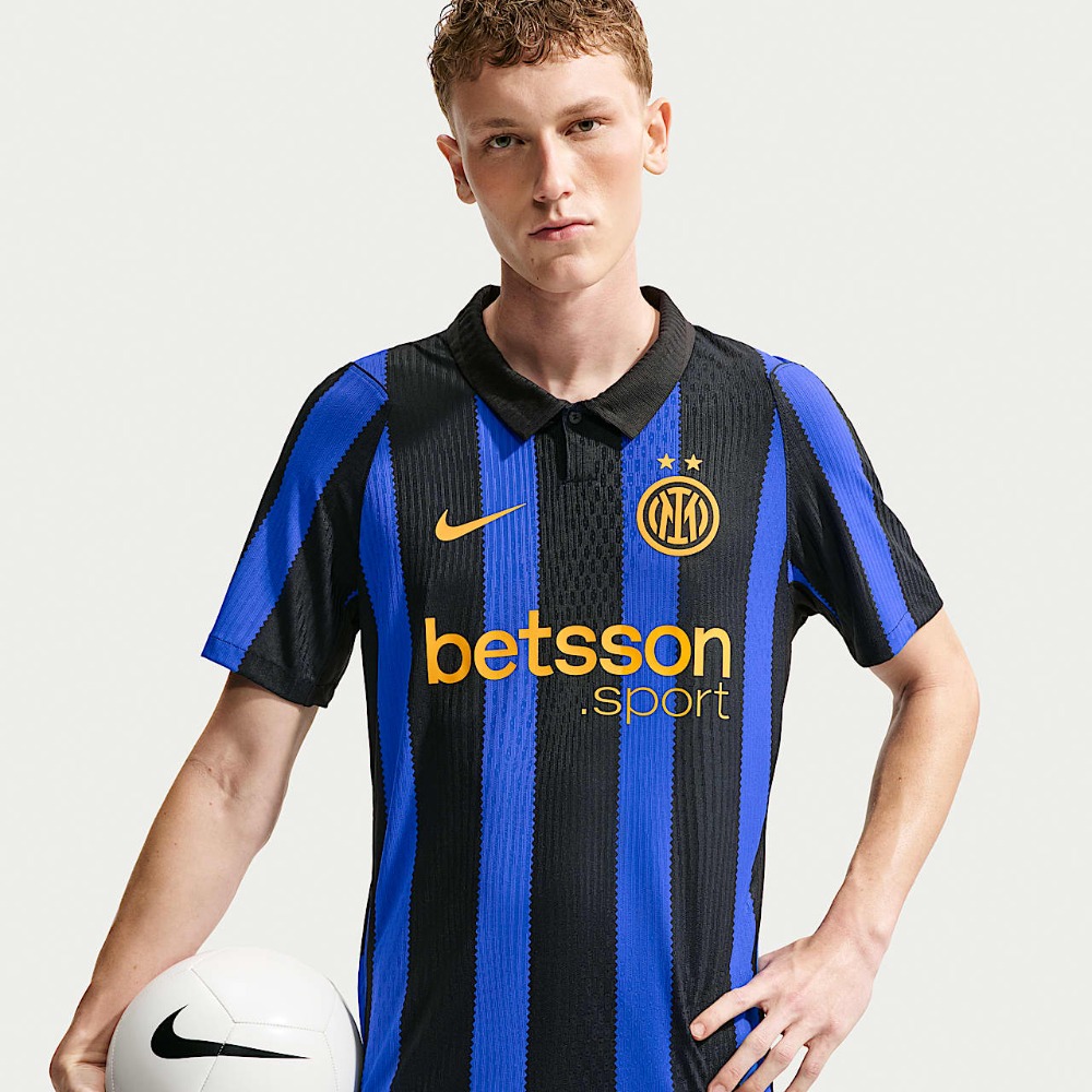 Camiseta Versión Jugador Inter Milan 26/27 1 Camiseta de fútbol del Inter Milan para la temporada 26/27. Primera equipación oficial, versión jugador para adulto.