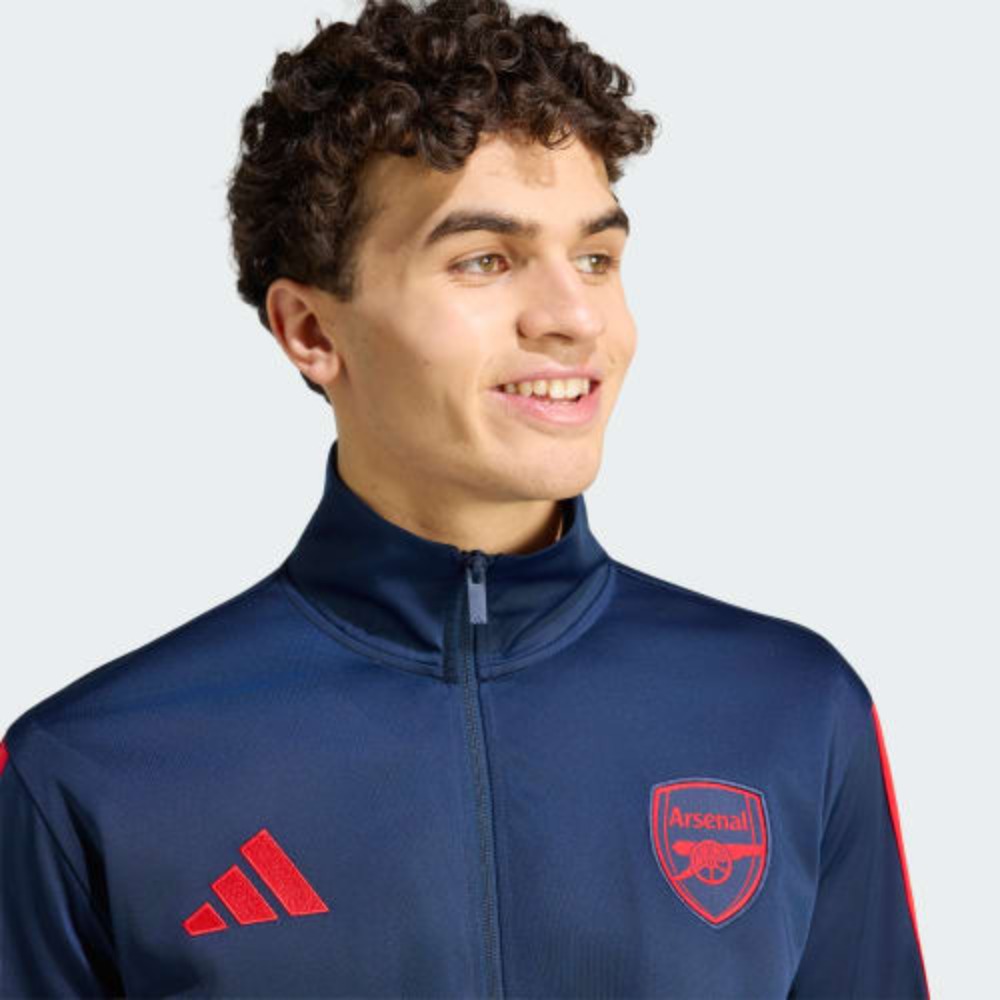 CHANDAL ARSENAL FC 26/27 6 Chándal de entrenamiento oficial del Arsenal FC para la temporada 26/27. Conjunto deportivo para adulto.