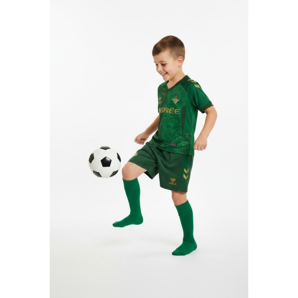 2ª Equipación Betis Niños 2026/27 2 Segunda equipación del Real Betis Balompié para niños de la temporada 2026/27. Camiseta y pantalón de visitante.