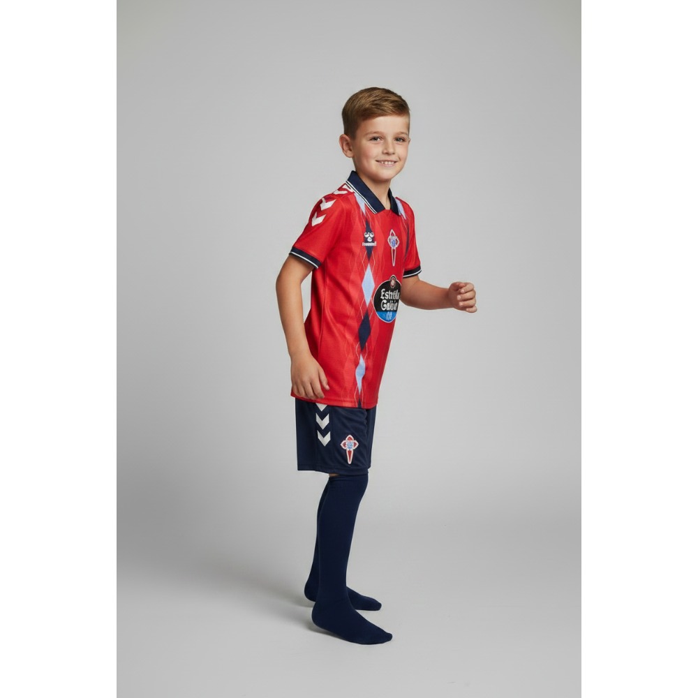 3ª Equipación Celta de Vigo Niños 26/27 2 Tercera equipación del Celta de Vigo para niños, temporada 2026/2027. Vista frontal de la camiseta de fútbol oficial.