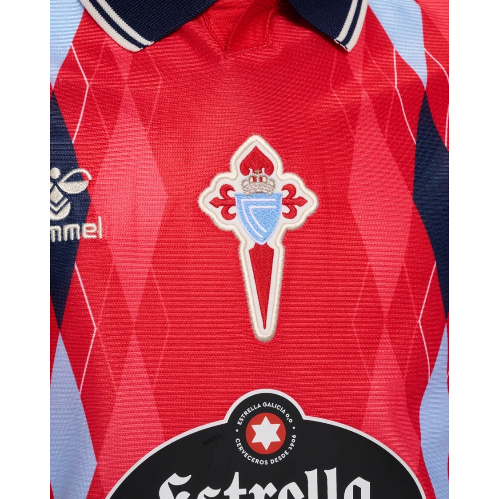 3ª Equipación Celta de Vigo Niños 26/27 6 Tercera equipación del Celta de Vigo para niños, temporada 2026/2027. Vista frontal de la camiseta de fútbol oficial.