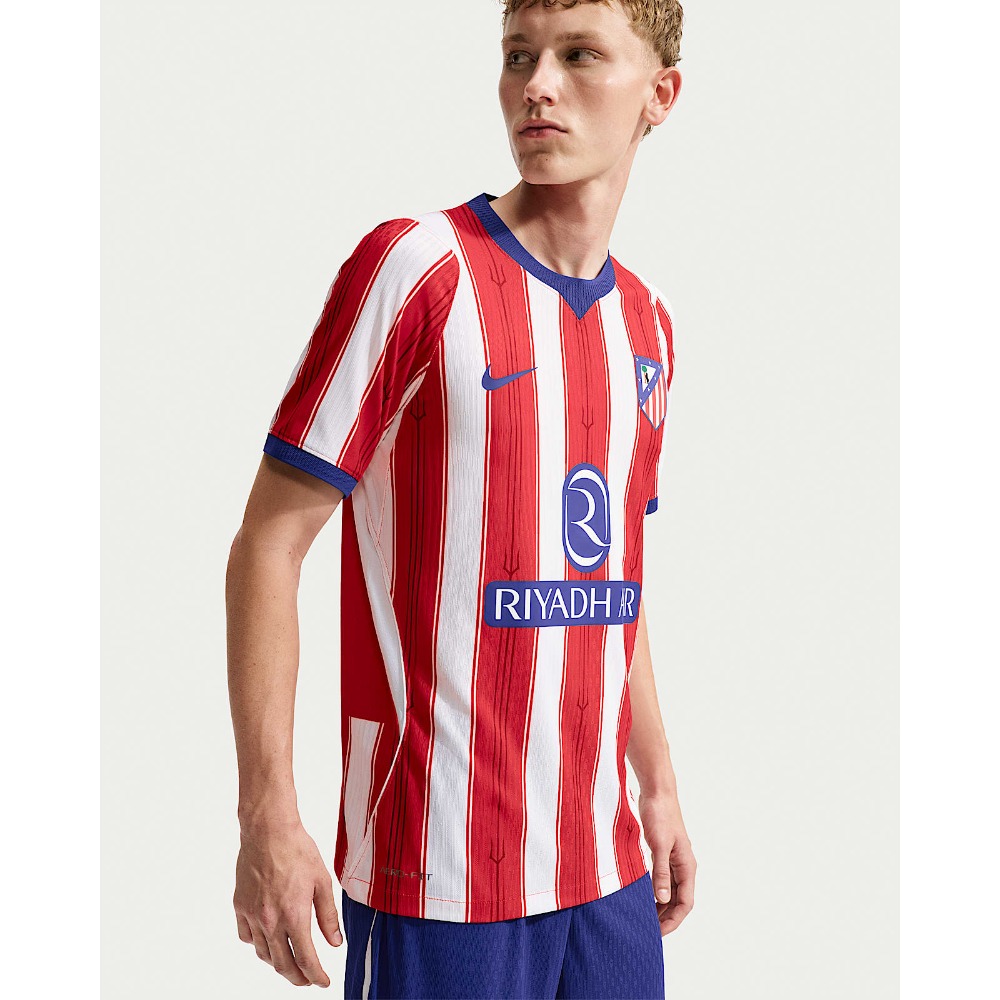 Camiseta Atlético de Madrid Versión Jugador 26/27 6 Camiseta de la primera equipación del Atlético de Madrid para la temporada 26/27. Modelo oficial Versión Jugador para adulto.