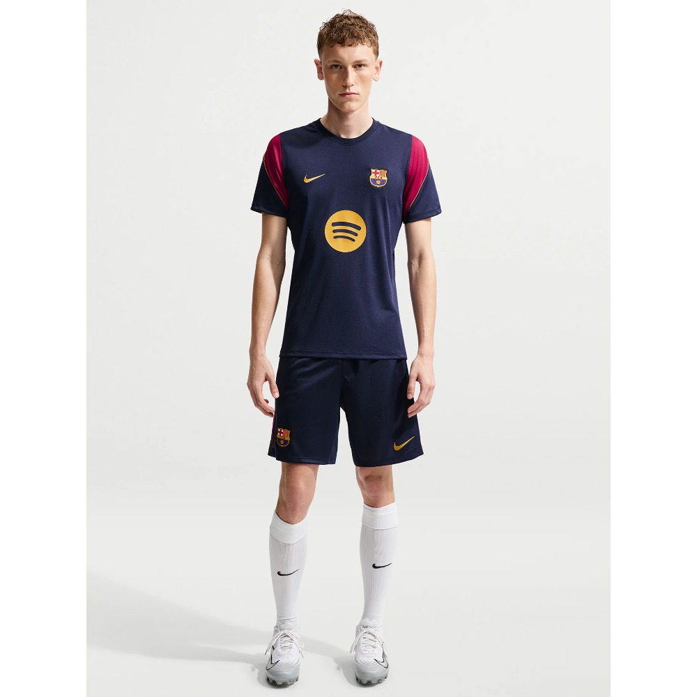 Camiseta Entrenamiento Barcelona 26/27 1 Camiseta de entrenamiento del FC Barcelona para la temporada 26/27. Equipación oficial de training del Barça para adulto.