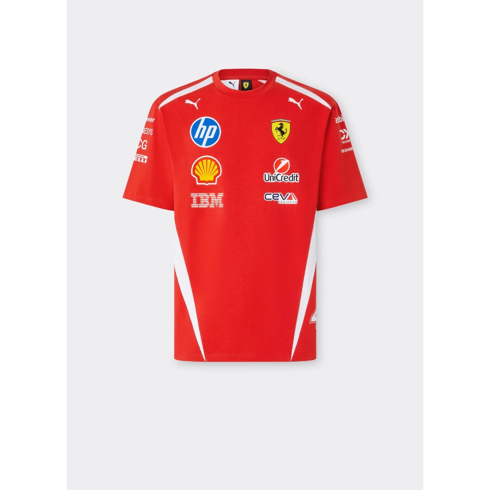 Camiseta F1 Hamilton Ferrari 2026 2 Camiseta F1 de Lewis Hamilton con Ferrari para la temporada 2026. Vista frontal de la primera equipación roja de adulto.