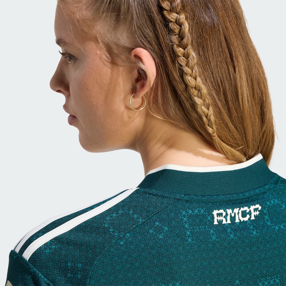 Camiseta Mujer Real Madrid Visitante 26/27 7 Camiseta de mujer del Real Madrid, segunda equipación visitante para la temporada 26/27. Producto oficial.