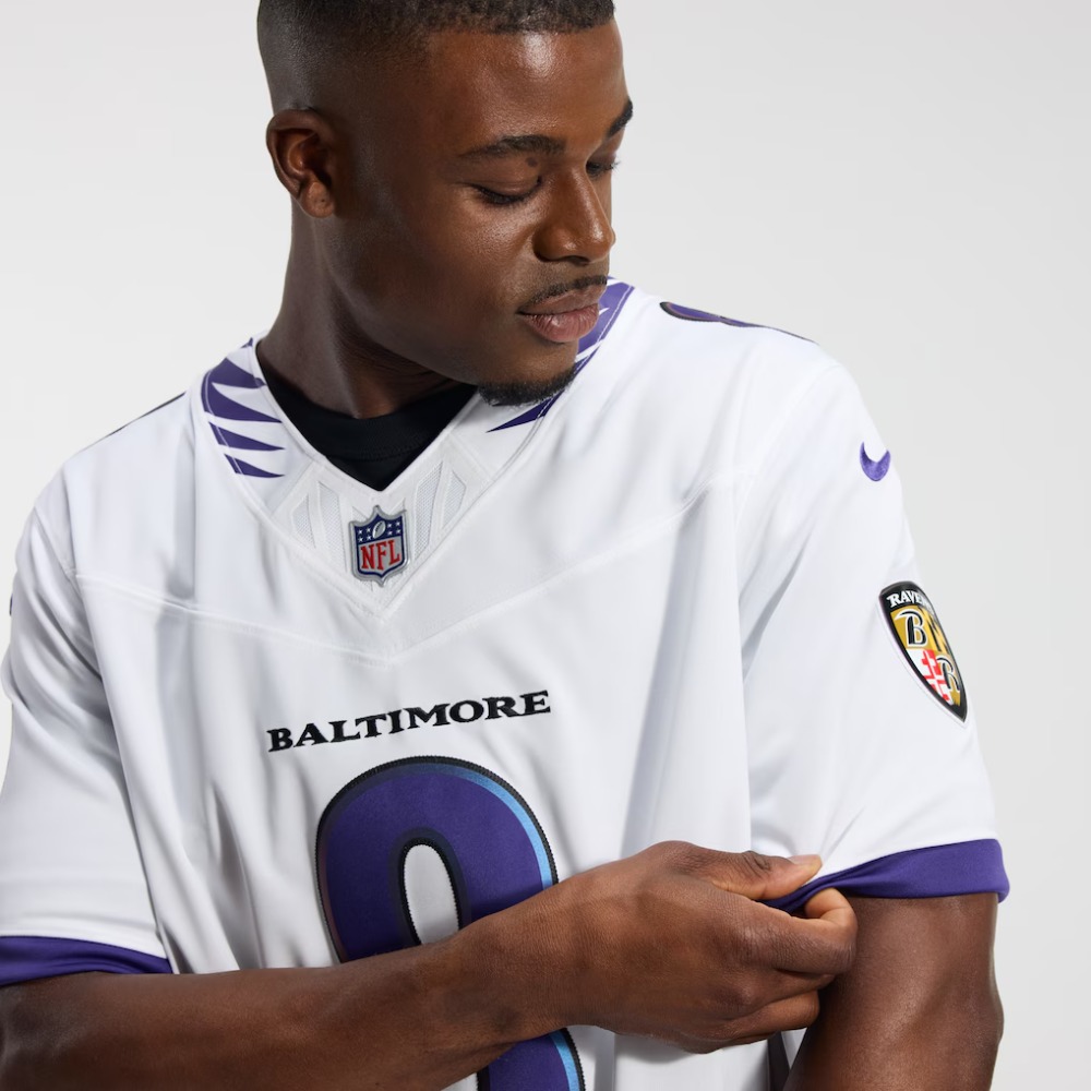 Camiseta NFL Baltimore Ravens Visitante 2026 8 Camiseta oficial NFL de los Baltimore Ravens, segunda equipación de visitante para la temporada 2026. Versión para adulto.