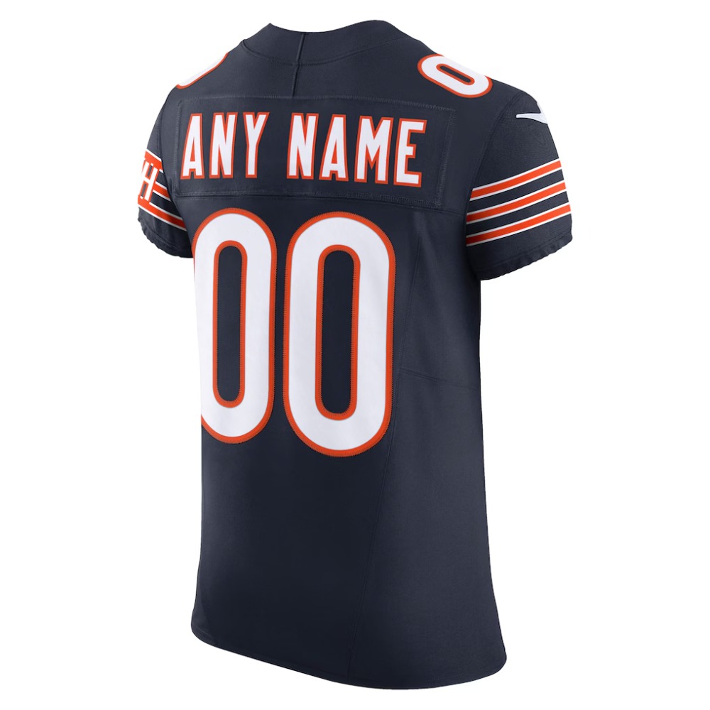 Camiseta NFL Chicago Bears 2026 3 Camiseta oficial NFL Chicago Bears 2026. Primera equipación de adulto en color azul marino con detalles naranjas y blancos.
