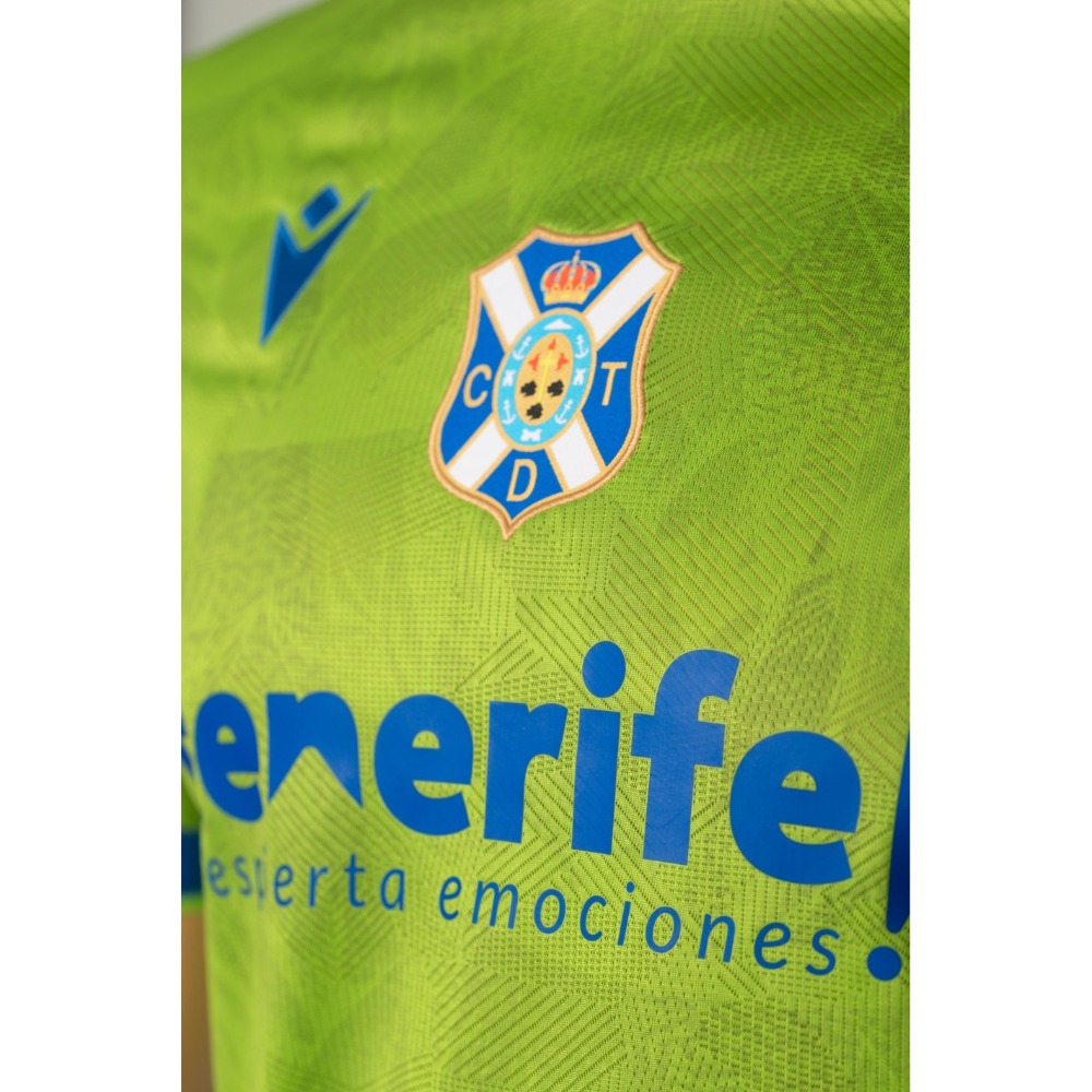 Camiseta Tenerife Alternativa 26-27 2 Camiseta alternativa del CD Tenerife para la temporada 2026-2027. Segunda equipación oficial del club para adulto.