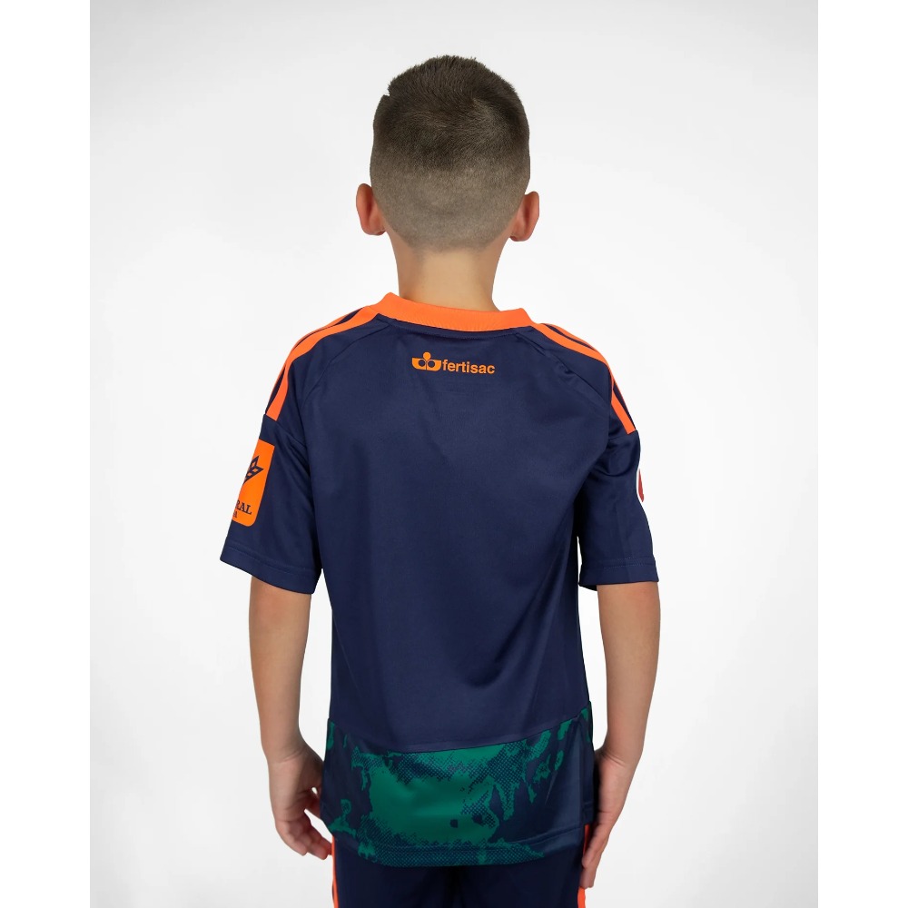 2ª Equipación Granada Niños 2026-27 4 Segunda equipación de fútbol del Granada CF para niños, temporada 2026-27. Conjunto completo con camiseta y pantalón.
