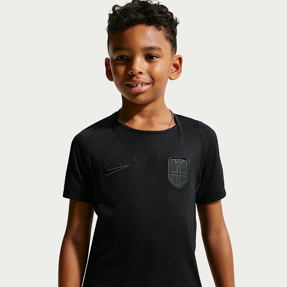 2ª Equipación Noruega Niños 2026 3 Uniforme infantil de la segunda equipación de Noruega para 2026. Kit de fútbol para niños con camiseta y pantalón.