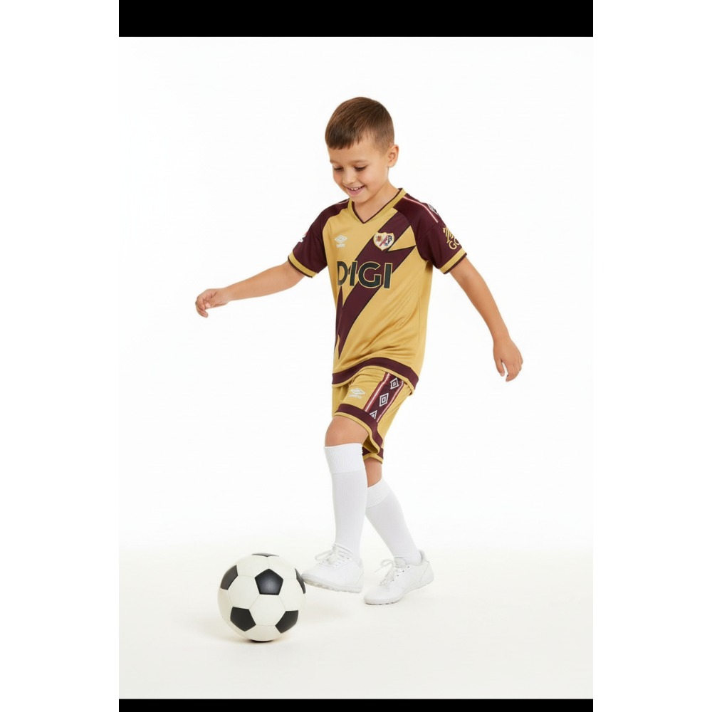 3ª Equipación Rayo Vallecano Niños 26-27 4 Tercera equipación oficial para niños del Rayo Vallecano para la temporada 26-27. Incluye camiseta y pantalón.