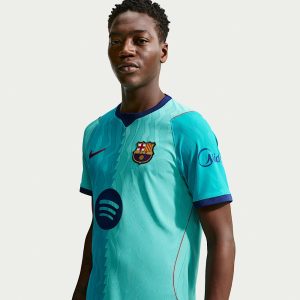 Camisetas del Barcelona 2026-2027 14 Camiseta alternativa del FC Barcelona para la temporada 2026/27, versión jugador para adulto. Tercera equipación oficial del Barça.