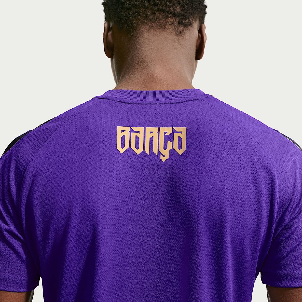 Camiseta Barcelona Entrenamiento Visitante 26/27 2 Camiseta de entrenamiento del FC Barcelona, segunda equipación visitante temporada 26/27. Ropa oficial de fútbol para adulto.
