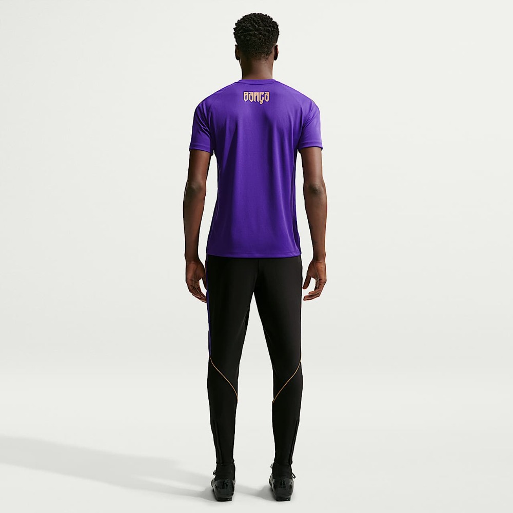 Camiseta Barcelona Entrenamiento Visitante 26/27 5 Camiseta de entrenamiento del FC Barcelona, segunda equipación visitante temporada 26/27. Ropa oficial de fútbol para adulto.