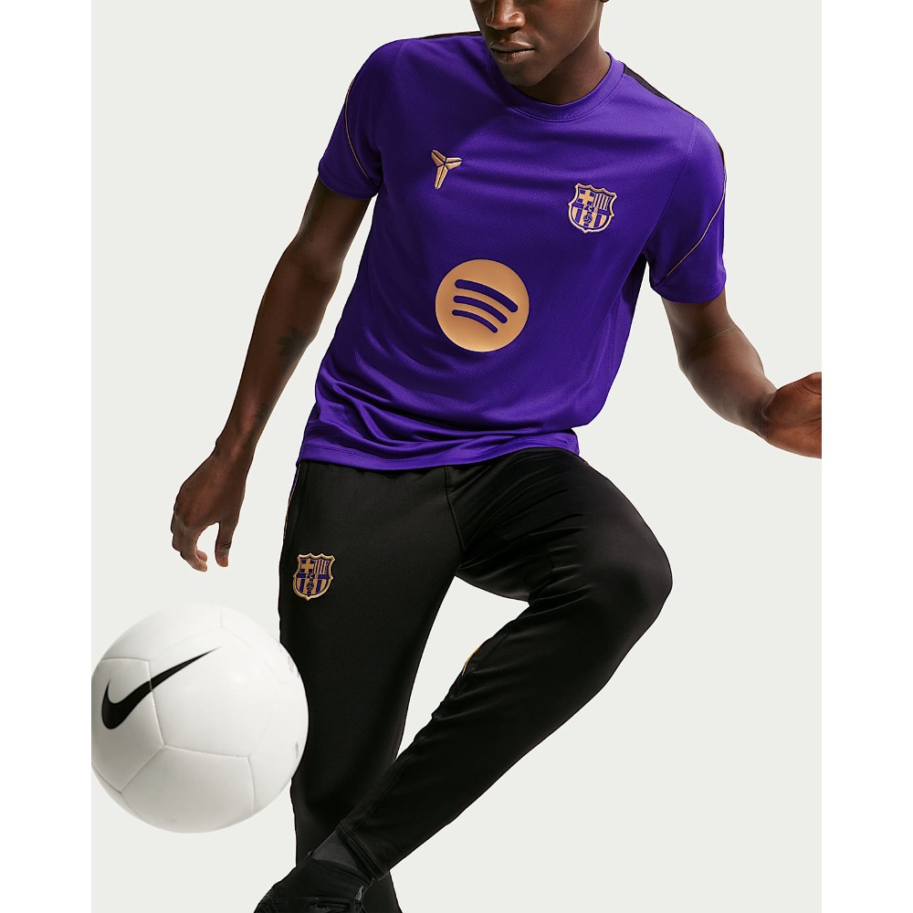 Camiseta Barcelona Entrenamiento Visitante 26/27 8 Camiseta de entrenamiento del FC Barcelona, segunda equipación visitante temporada 26/27. Ropa oficial de fútbol para adulto.