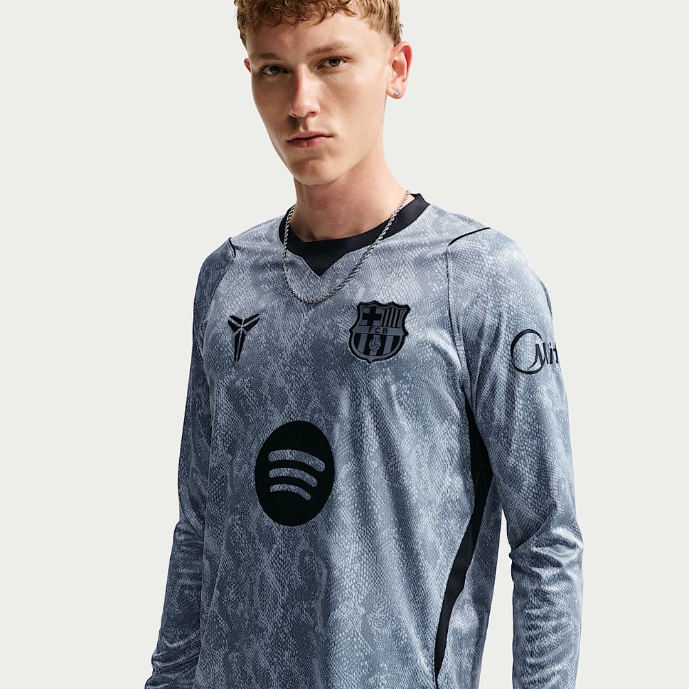 Camiseta Barcelona Portero Visitante 2026/27 1 Camiseta de portero visitante del FC Barcelona para la temporada 2026/27. Equipación oficial de fútbol para adulto.