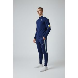 Conjunto de camiseta de entrenamiento y pantalón corto oficial del Tottenham Hotspur para la temporada 26/27.