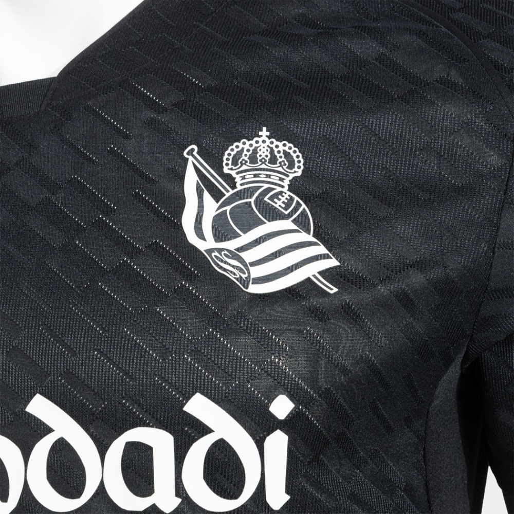 Camiseta Real Sociedad Visitante 26/27 6 Camiseta de la segunda equipación de la Real Sociedad para la temporada 2026-2027. Uniforme oficial de visitante para adulto.