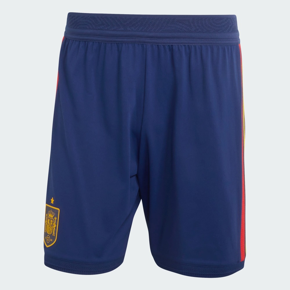 Pantalón Azul España 2026 4 Pantalón corto azul de la primera equipación de la Selección Española de fútbol para el Mundial 2026, versión de adulto.