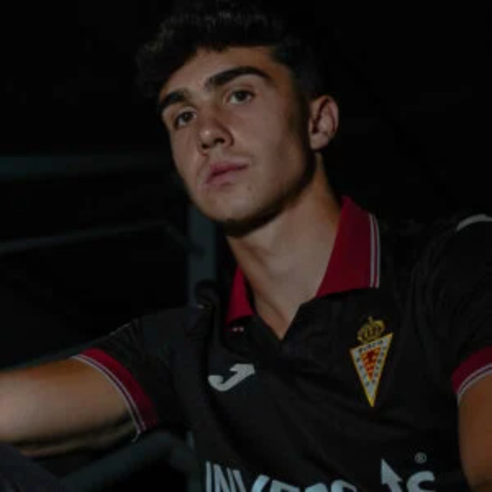 Camiseta Alternativa Murcia 26-27 3 Camiseta alternativa del Real Murcia para la temporada 26-27. Segunda equipación oficial para adulto. Viste los colores de tu equipo.