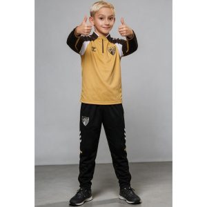 Camiseta de entrenamiento del Málaga CF para niños, temporada 2026/2027. Ropa oficial de fútbol infantil del equipo malaguista.