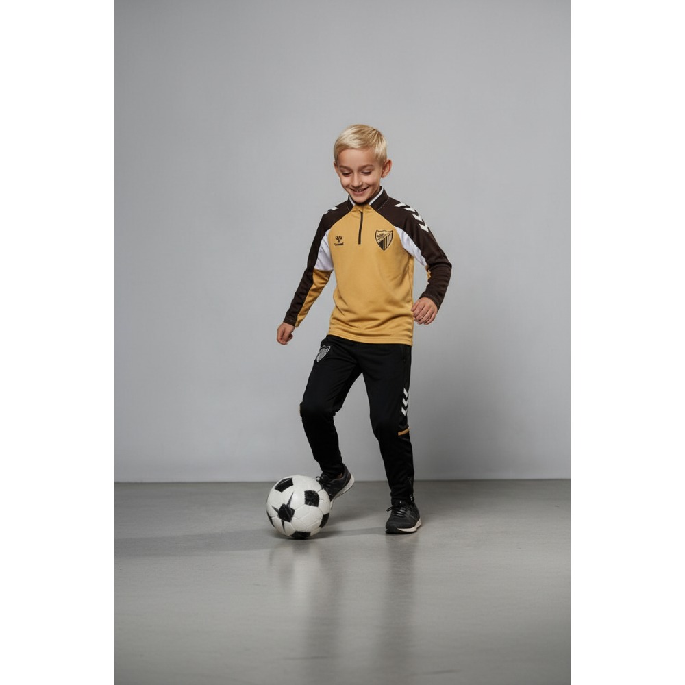 Camiseta Entrenamiento Malaga Niños 26/27 3 Camiseta de entrenamiento del Málaga CF para niños, temporada 2026/2027. Ropa oficial de fútbol infantil del equipo malaguista.