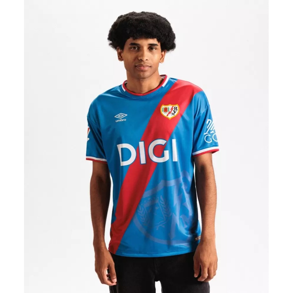 Camiseta Rayo Vallecano Portero Visitante 26-27 1 Camiseta de portero visitante del Rayo Vallecano para la temporada 2026-2027. Equipación oficial de fútbol para adulto.
